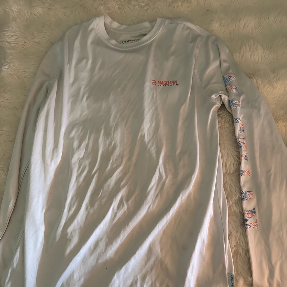 Magellan Outdoors White Long Sleeve Tee Classic Comfort